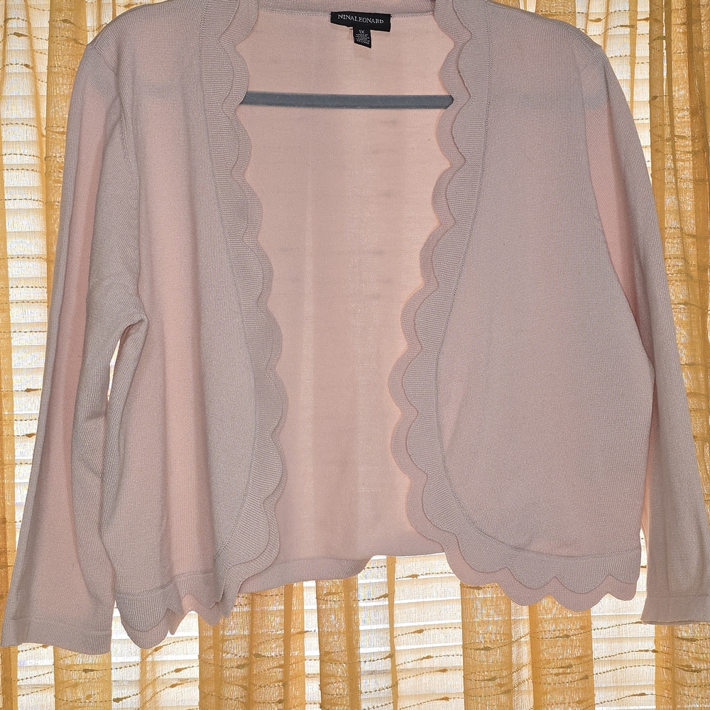 Nina Leonard Pink Cropped Cardigan Sweater